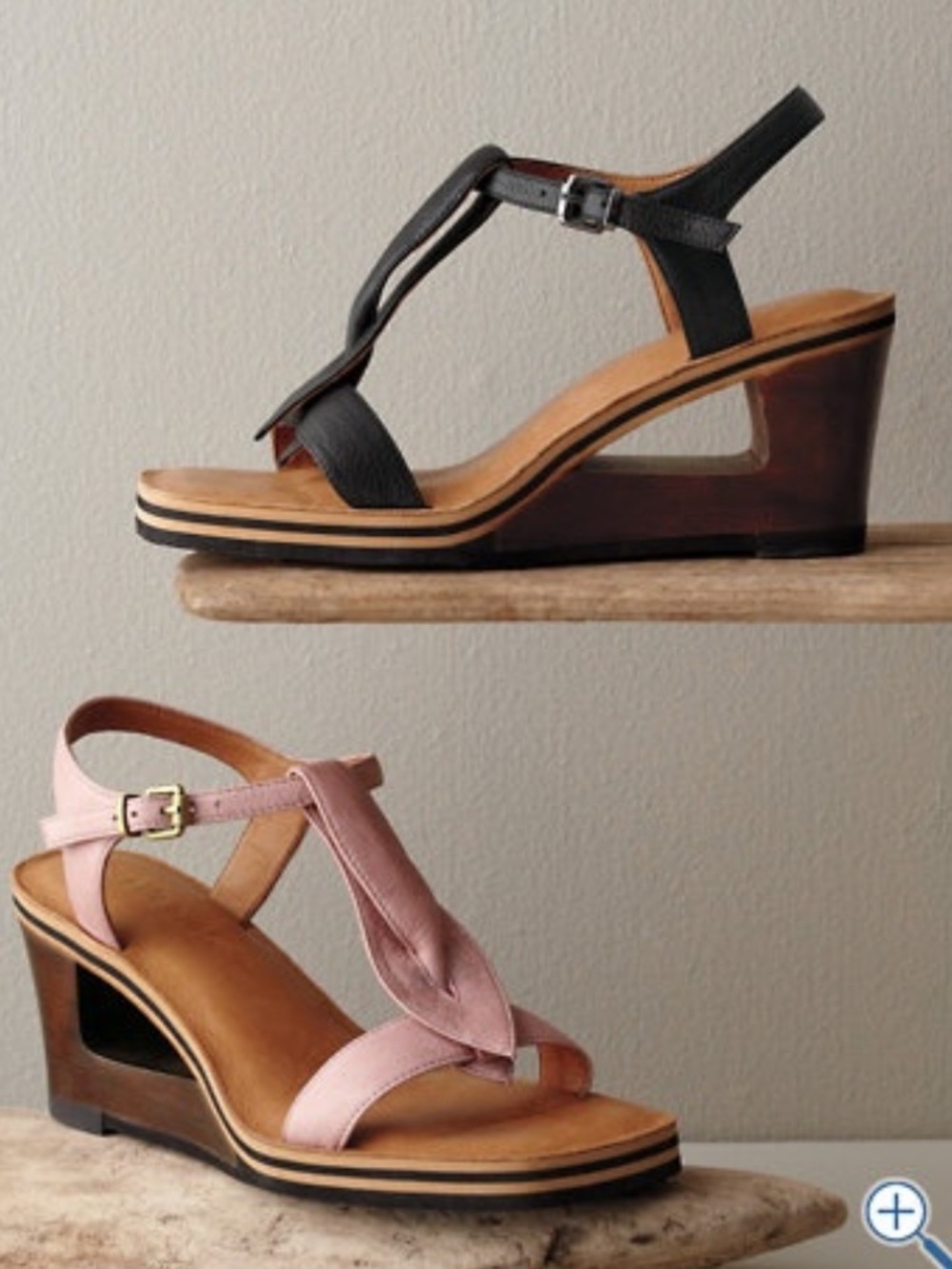 Gentle Souls Pine Heart Wood Wedge T-Strap Sandals Black Leather Square Toe 9.5